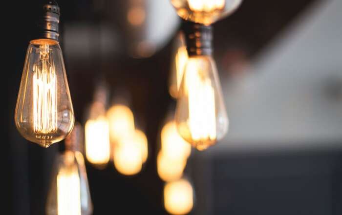 image de luminaire pour la page "Augmentation des Tarifs Réglementés de Vente d’Electricité au 1er février 2021"